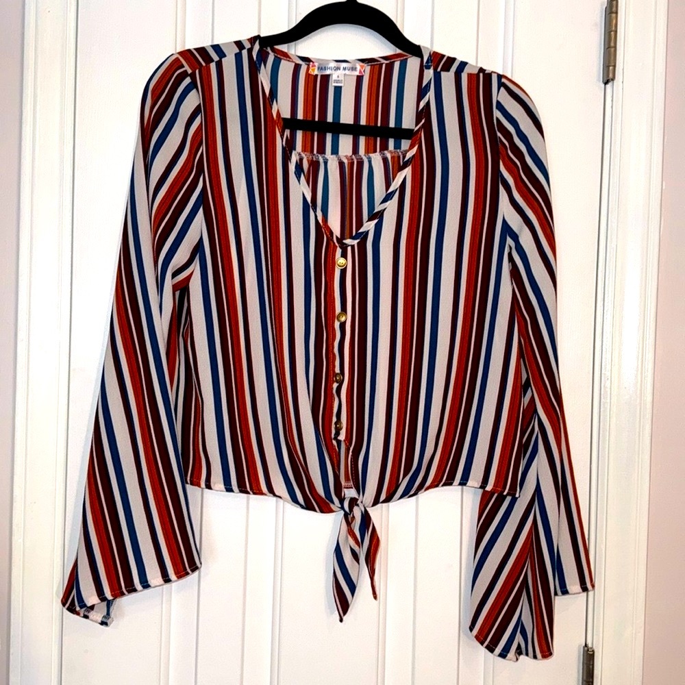Fashion Muse textured striped flare Long Sleeves Crop Top with tie, Size Small